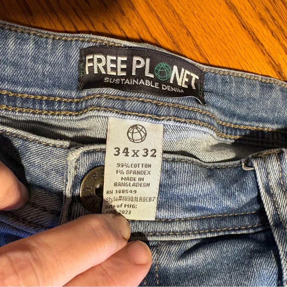 Free Planet light blue jeans 34x32